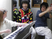 �j���[�C���[���C�u