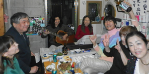 ���y���t