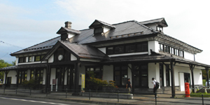 �������w��