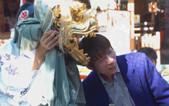 ��h�_�� ���q��